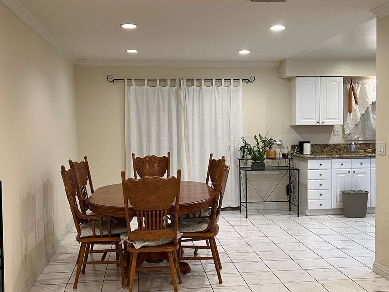 Building Photo - 3520 S Gauntlet Dr