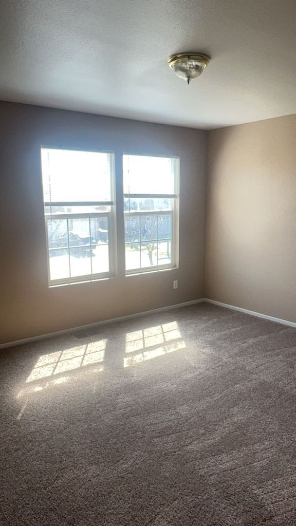 Building Photo - 1133 Pinnacle Dr