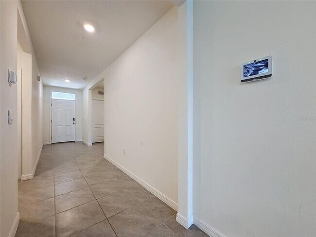 Building Photo - 1880 Basenji Dr