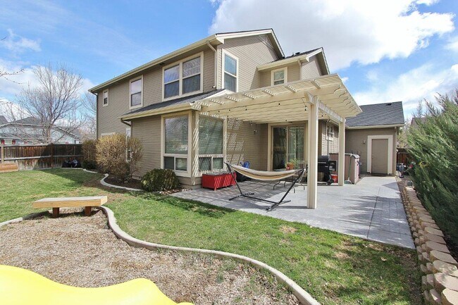 Building Photo - 3689 N Colbourne Way