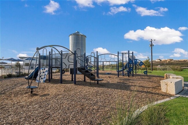 Building Photo - Beautiful like-new 3 bed | 2 bath home - Amazing community amenities!