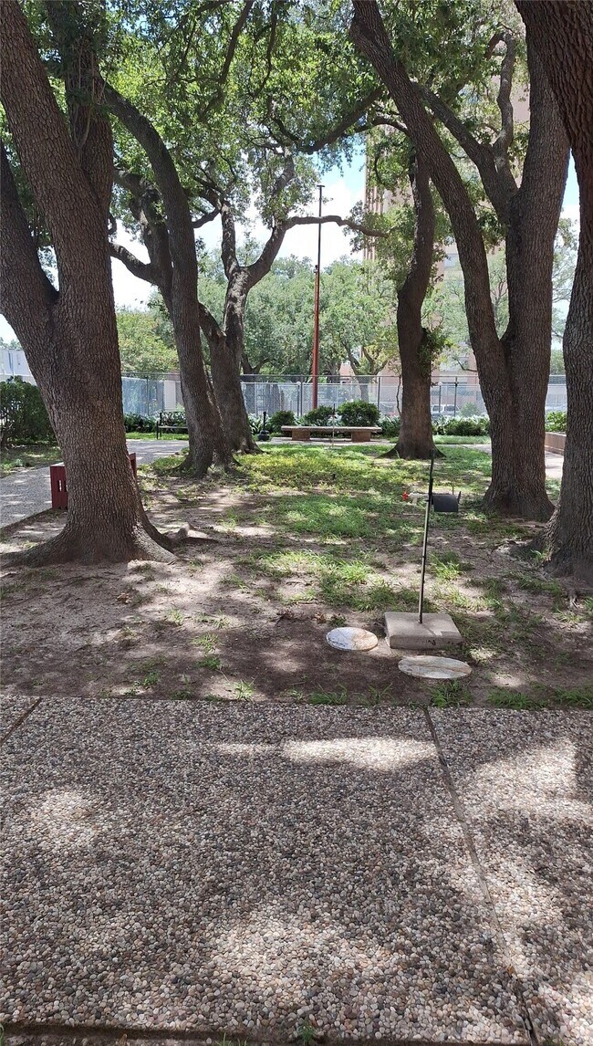 Building Photo - 7510 Hornwood Dr