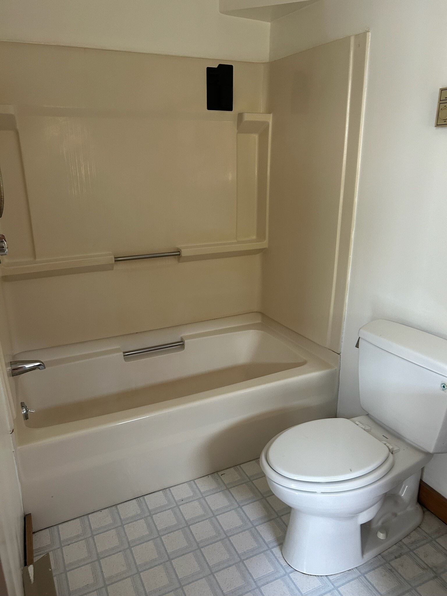 Building Photo - 429 S Windsor St