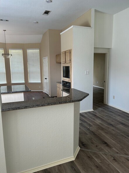 Building Photo - 22 Sonora Dr