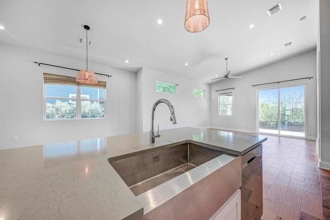 Building Photo - 6401 Keegans Dr