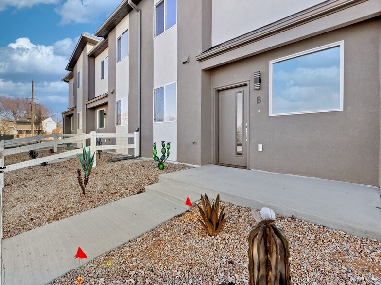 Building Photo - 2772 Caspian Wy