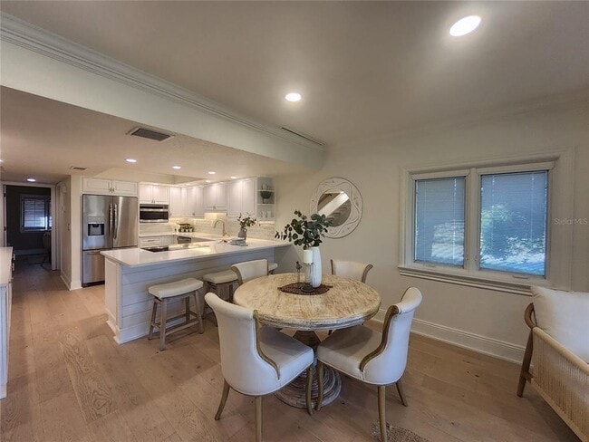 Building Photo - 1355 Pinellas Bayway S