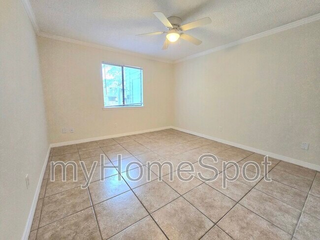 Building Photo - 7225 W Fairfield Dr