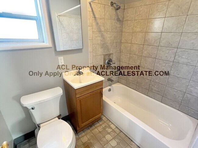 Building Photo - Charming & Affordable 1 Bedroom Home Acros...