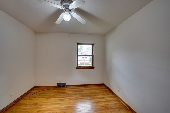 Building Photo - 1221 N Webster St