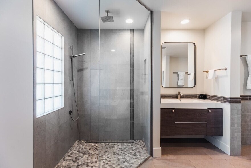 Building Photo - 3344 N 62nd St