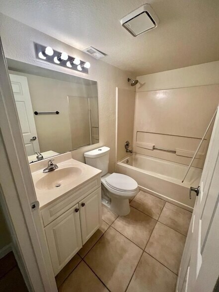 Building Photo - 8099 Severn Dr