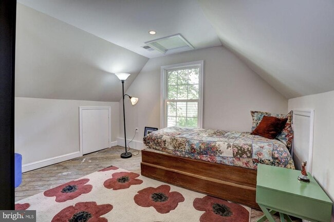 Building Photo - 5204 Westwood Dr
