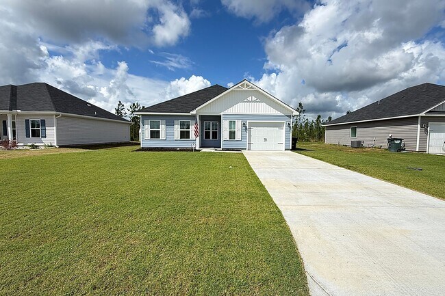 Building Photo - COMING JUNE 2026! (Pet Friendly)