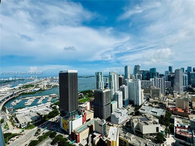 Building Photo - 159 NE 6th St