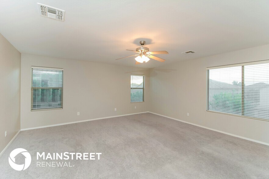 Building Photo - 17039 W Ipswitch Way