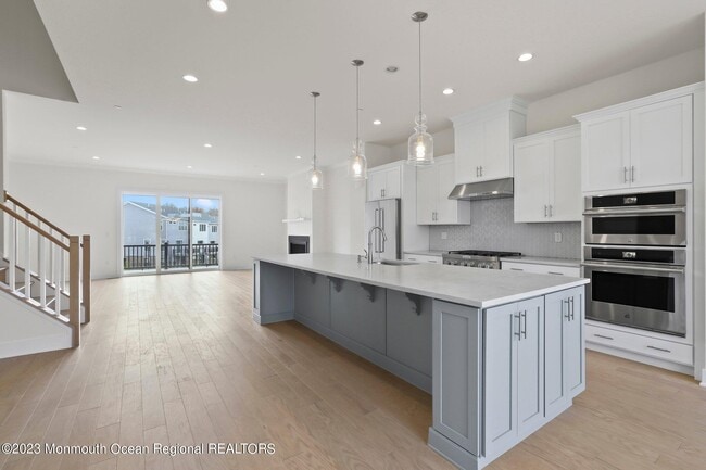 Building Photo - 3 Valiant Ct