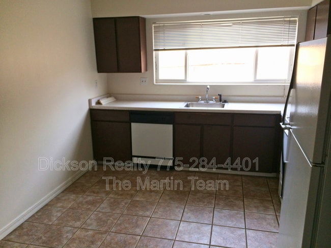 Building Photo - 3281 Gypsum Rd