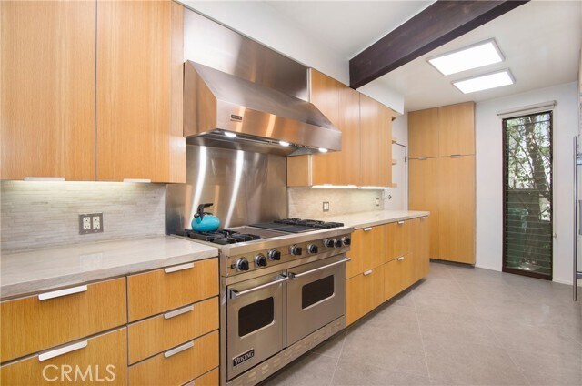 Building Photo - 785 Alta Vista Way