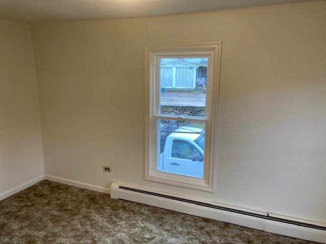 Side Bedroom - 709 Railroad St