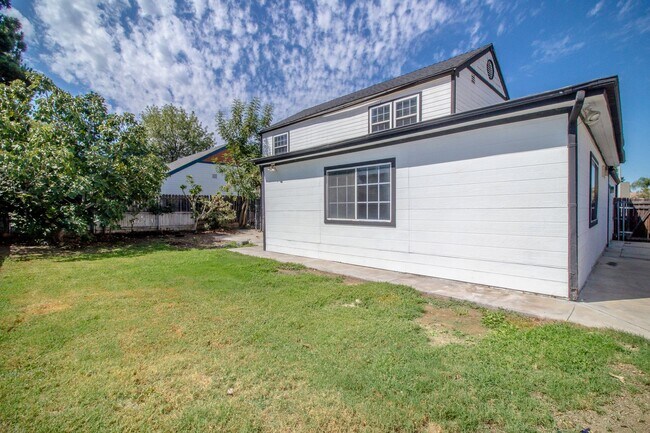 Building Photo - 932 Oak Glen Ln