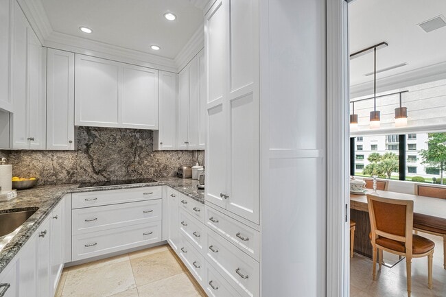 Building Photo - 150 Bradley Pl