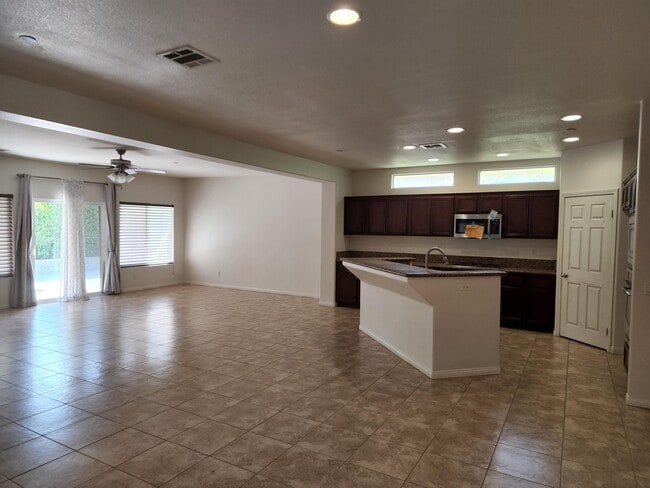 Building Photo - 1141 Oro Ridge