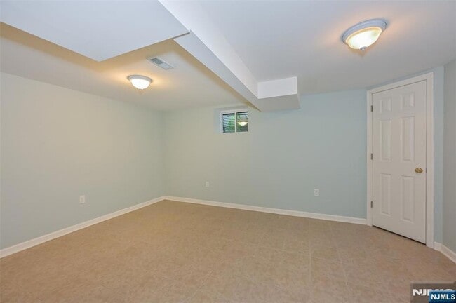 Building Photo - 135 Elmwood Ave