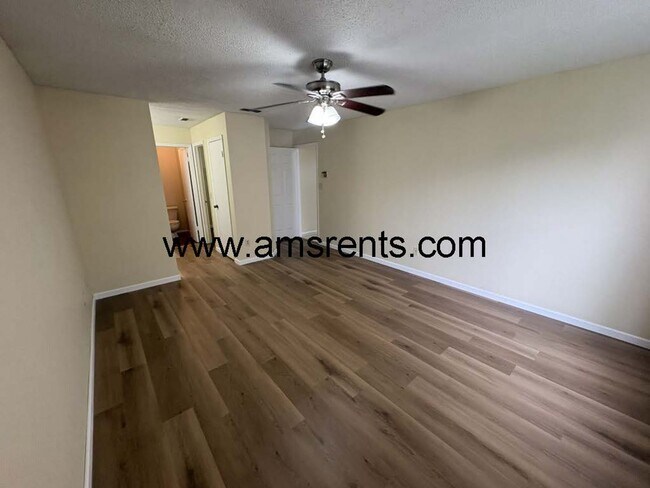 Building Photo - 3285 Peace Pipe Dr