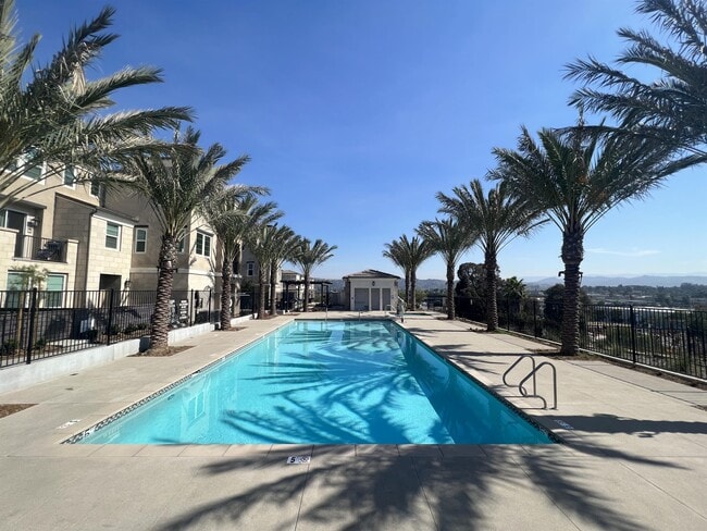 Building Photo - 1219 Sunrise View