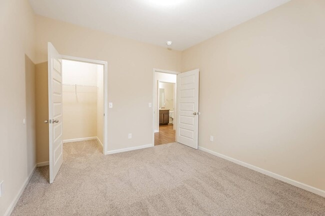 Building Photo - 6130 Mahogany Ter