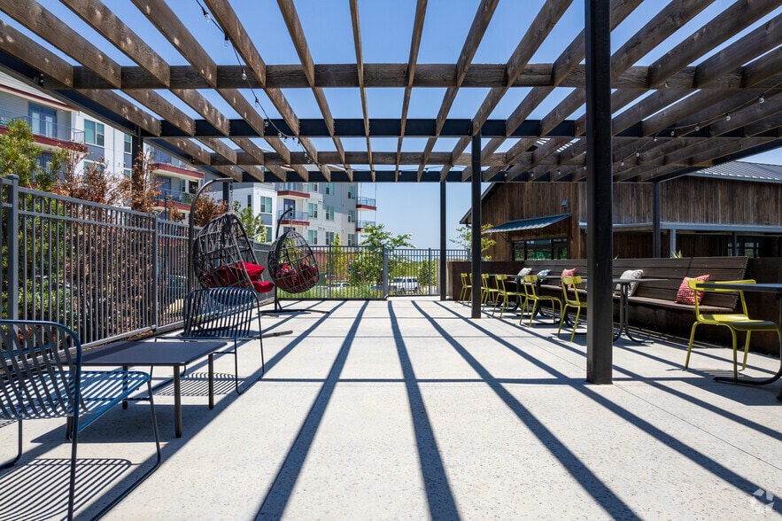 Outdoor Lounge - Brick and Mortar