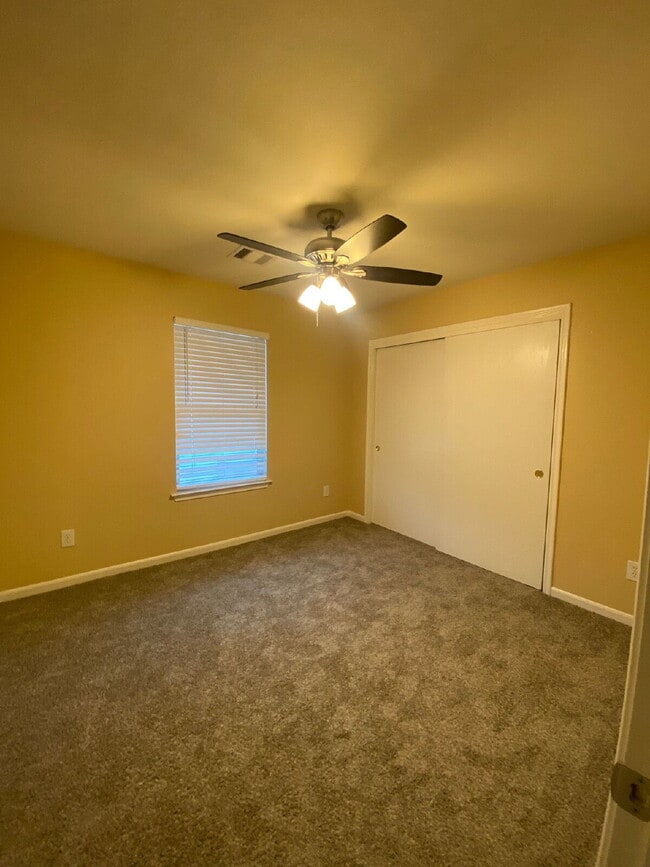 Building Photo - Spacious 4Bed, 2.5 Bath plus Bonus Room, 2-story home in the desirable Remington Grove community!