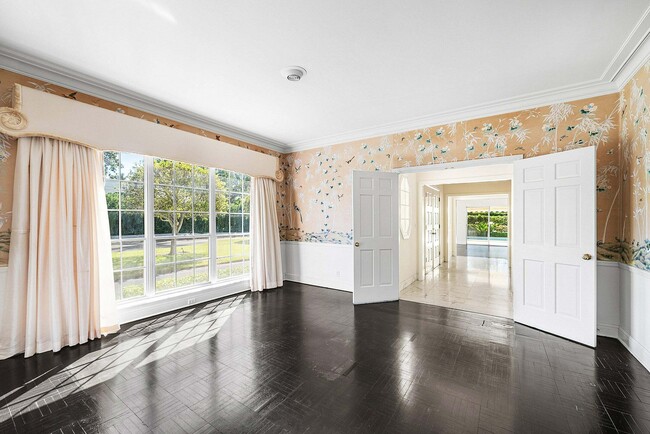 Building Photo - 157 Wells Rd