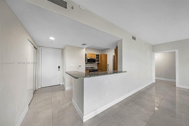 Building Photo - 2775 NE 187th St
