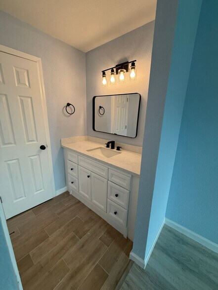 Building Photo - 12662 Ashford Meadow Dr