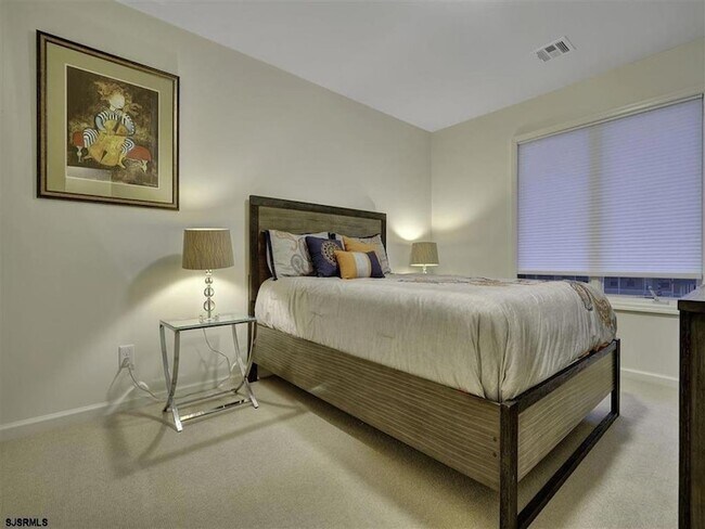 Building Photo - 612 E Brigantine Ave