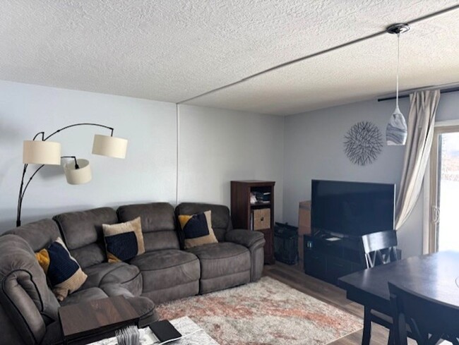 Building Photo - Move In Special! Long Term Rental- Dillon ...
