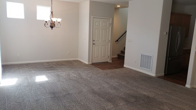 Building Photo - MOVE IN SPECIAL 1/2 OFF THE 1ST MONTHS REN...