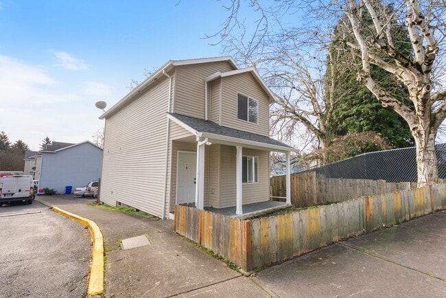 Building Photo - HALF OFF - FIRST MONTHS RENT!