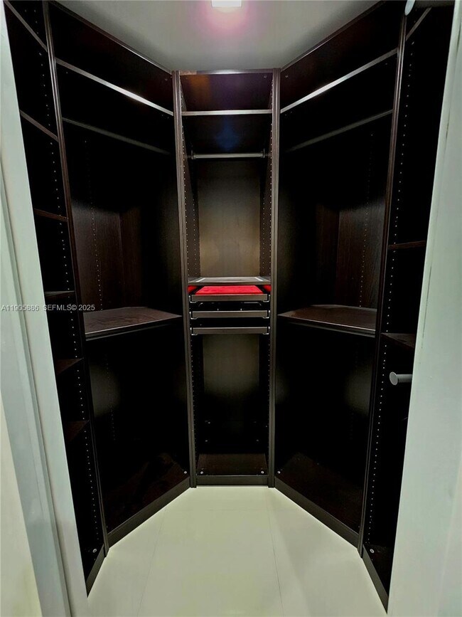 Building Photo - 16138 SW 154th Ct