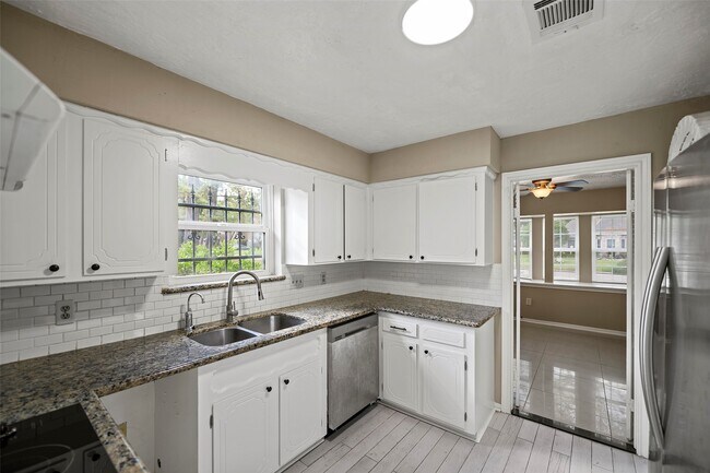 Building Photo - 4735 Charade Dr