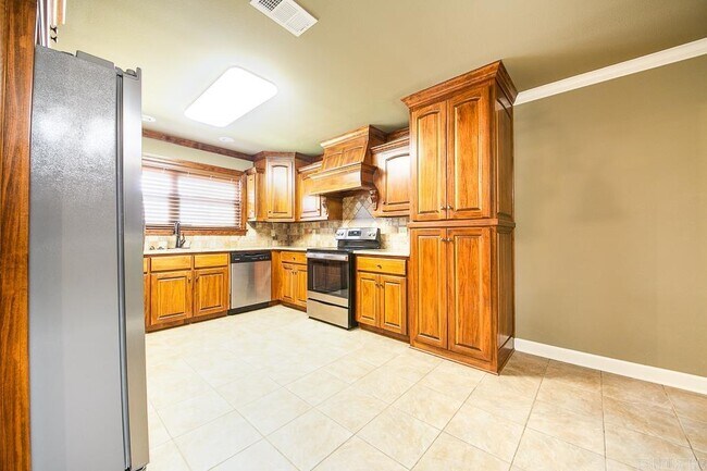 Building Photo - 19 Tradewinds Dr