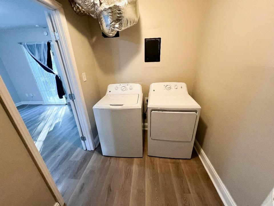 Building Photo - Room in House on Bilmark Ave