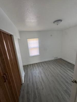 Building Photo - 1807 E Walnut St