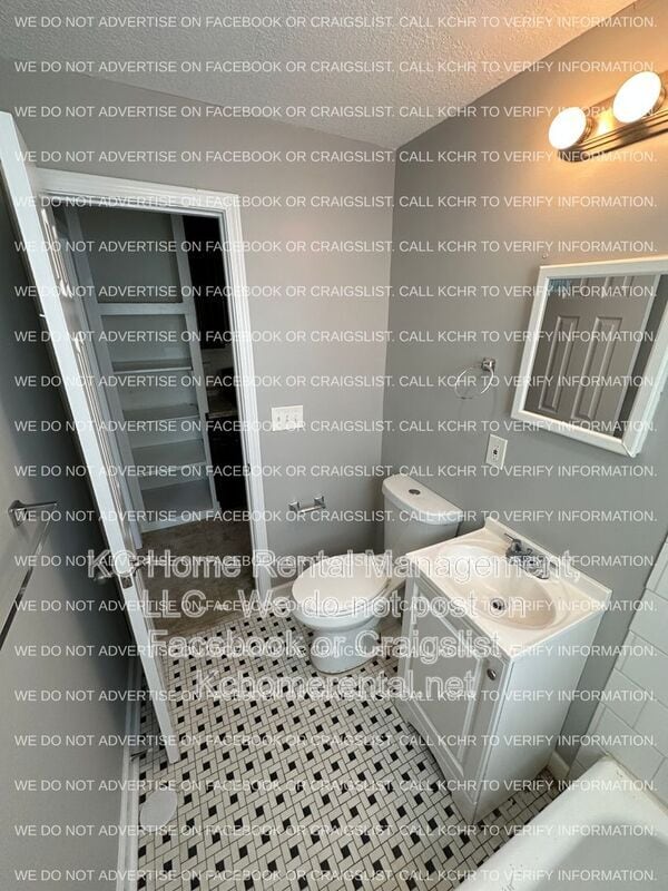 Building Photo - 901 N 16 St