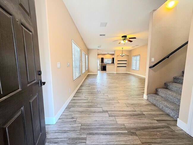 Building Photo - Three-bedroom Single Family