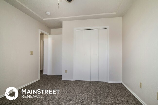 Building Photo - 8808 NW 85th Pl