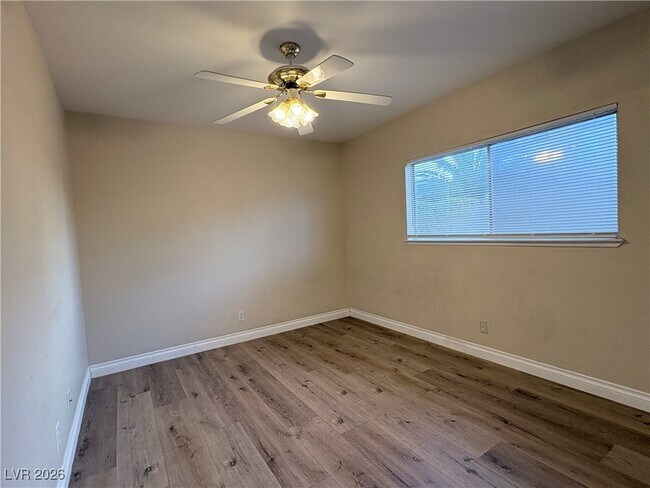 Building Photo - 7175 Sawtooth Dr