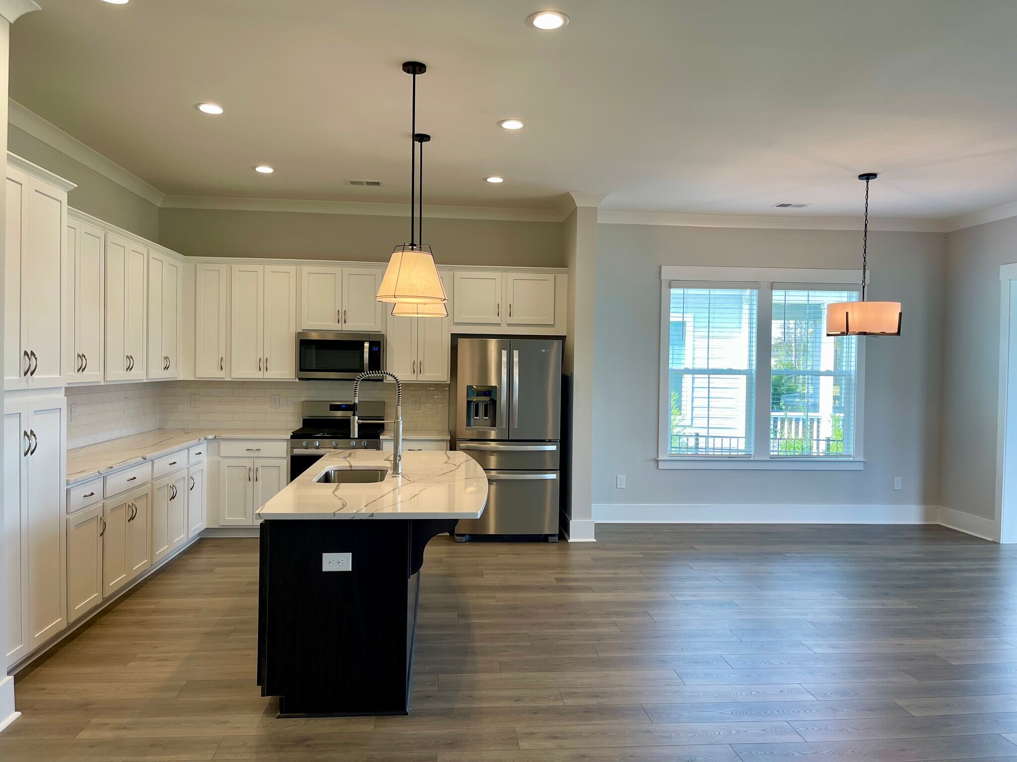 Building Photo - 2034 Comradery Wy